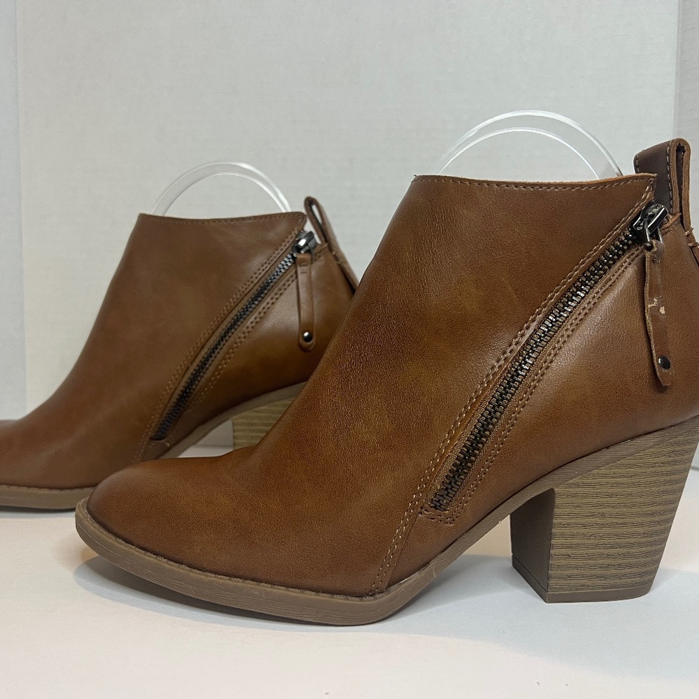 Dolce Vita Jameson Double Zip Cognac Sz. 8.5